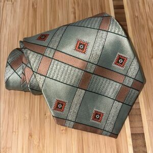 Via Ravenna Geometric Neck Tie‎ – Classic, Formal, Elegant